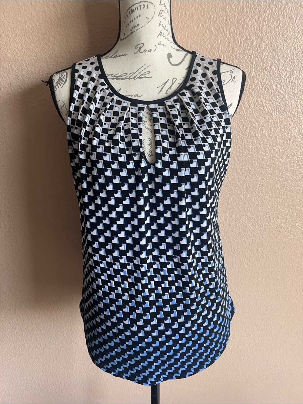 White House Black Market Sleeveless Lined Geometric Ombré Career Shell blouse S